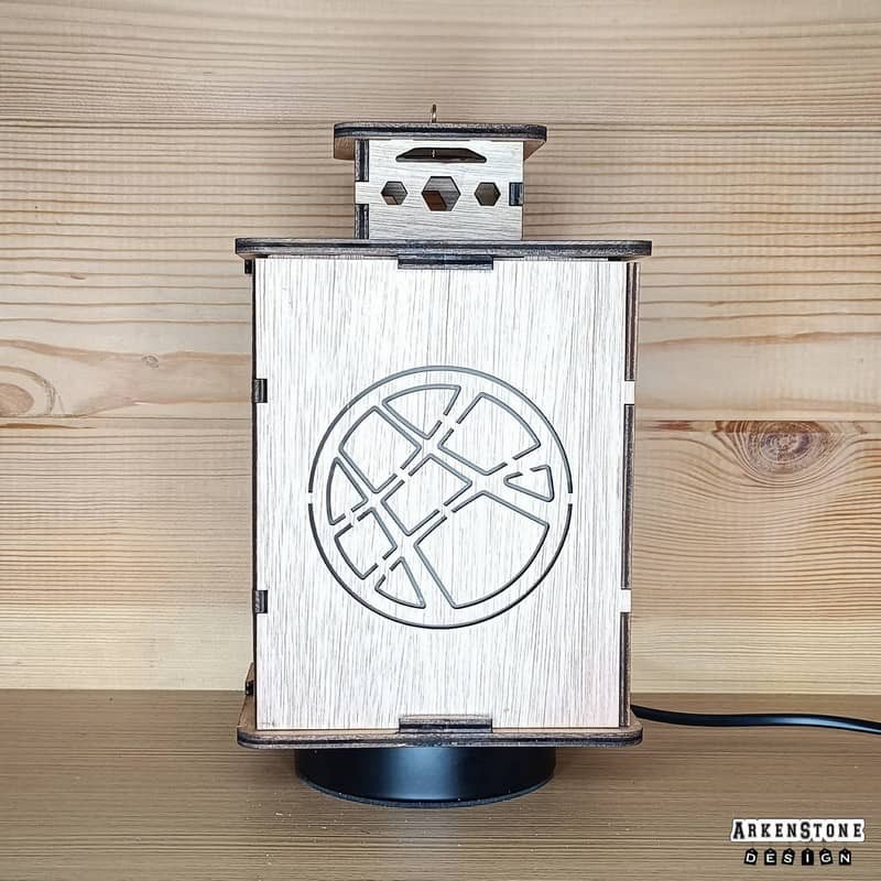Lanterne de face - logo Docteur Strange