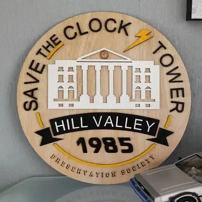 déco murale bois Hill Valley Retour vers le futur